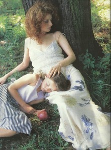 elle russia aug 98 amalia 5.jpg