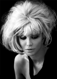 5ab7a6682c216_CourtneyLove_Mert-Marcus_Pop2006(11).thumb.jpg.458d5601766747497c8c7e7dadf7ae7c.jpg