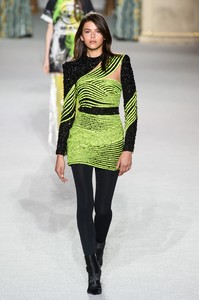 balmain-rf18-3635.thumb.jpg.ab7f77308f2951412e4e31f051b46006.jpg