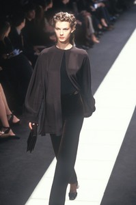 giorgio-armani-fw-1997-4.thumb.jpg.673d35786b5b299c14f3966213249f44.jpg
