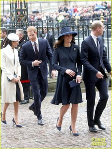 meghan-markle-steps-out-with-prince-harry-for-first-official-event-with-queen-elizabeth-ii-14.jpg
