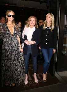 paris-and-nicky-hilton-celebrate-mom-kathy-s-59th-birthday-9.jpg