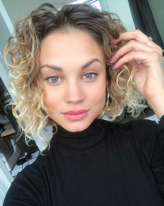 rose_bertram_28434714_427715074350549_227127770512097280_n.thumb.jpg.41ceee798366488f1dfb0501d02429a4.jpg