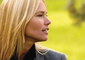 Familias De Hoy Nº1 Mayo 2010 Valeria Mazza d.jpg