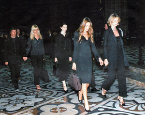 versace valeria Hola_31_07_97.jpg