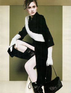 vogue russia nov 2000 (4).jpg