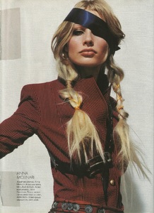 elle russia may 2003 kirsty hume 2.jpg