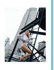 GQ España - Mayo 2018-page-003.jpg