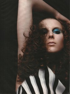 vogue russia 12 2006 alison 7.jpg