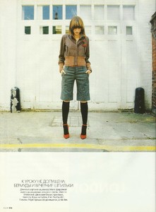 43 oct 2003 elle russia.jpg