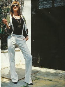 48 oct 2003 elle russia.jpg