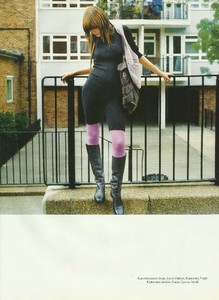 50 oct 2003 elle russia.jpg