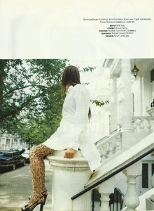 52 oct 2003 elle russia.jpg