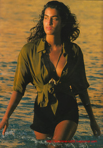 Yasmeen_Hispard_Elle_France_July_16_1990_03.thumb.jpg.e744d3c76476245c98091b186c411cf2.jpg