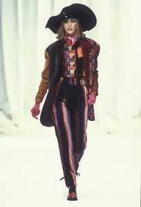complice-fw-1992-6.thumb.jpg.1417cb5bbbca34893891b9be0bbc2aa7.jpg