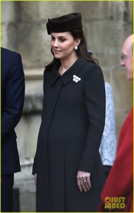 kate-middleton-prince-william-easter-service-01.jpg