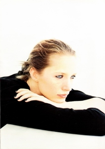 marie_claire_italia_dec_1993_17.thumb.jpg.fabc44f03500321a9f8b00ca27f56c51.jpg