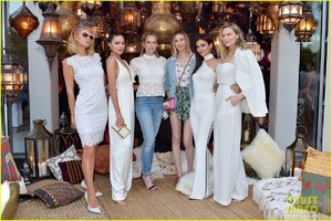 paris-hilton-olivia-culpo-zoeasis-coachella-47.jpg
