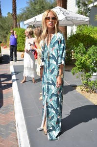 rachel-zoe-coachella-party-in-palm-springs-04-14-2018-2.thumb.jpg.d5f453ff86de037675403fc7724d84ef.jpg