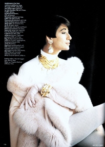 uk_vogue_aug_1990_1.thumb.jpg.d8df74b20f4c8d46e9c8cefbd193cfb2.jpg