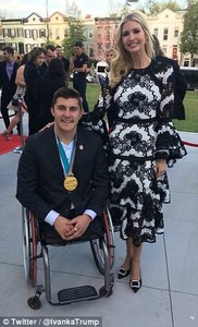 4B9840F800000578-5665611-Ivanka_Trump_arrives_to_the_Team_USA_Awards_ceremony-a-10_1524852155509.jpg