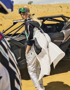 Vanity Fa2-page-010.jpg