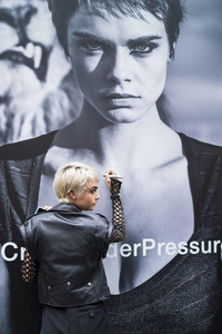 Cara Delevingne attends her unveiling of the new Tag Heuer advertising campaign at Tag Heur Flaship Store on May 17, 2018 in New York City. 1.jpg