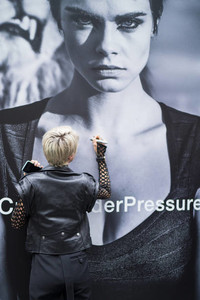 Cara Delevingne attends her unveiling of the new Tag Heuer advertising campaign at Tag Heur Flaship Store on May 17, 2018 in New York City. 2.jpg