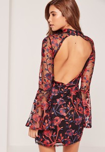 premium-minikleid-mit-blumenstickereien-und-trompetenxe4rmeln-in-schwarz (2).jpg