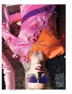 Elle_06.18-page-014.jpg