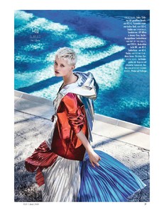 Elle_06.18-page-016.jpg