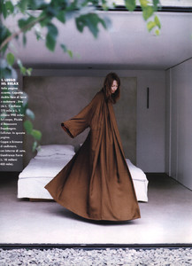 Nina-Kolano-ELLE-ITALIA-OCTOBER-1997-StilE-de-diva-ph.Pascal-Chevallier-04.thumb.jpg.7683171e6e41ed83f47c4cf39409b2e0.jpg