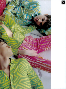 Testino_Gucci_Spring_Summer_1996_05.thumb.png.9a68627bb625d8c7ee2150ed2068598a.png