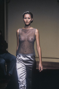 alberta-ferretti-ss-1998-2.thumb.jpg.c1085fc1afccb4b328e8dd3c55aacdee.jpg