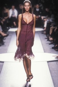alberta-ferretti-ss-2000-4.thumb.jpg.6a3311e337c2ad8e2324f573ede53030.jpg