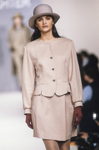 daniel-hechter-fw-1990-2.thumb.jpg.89284d5f527d3cb02c100f6e042018e1.jpg