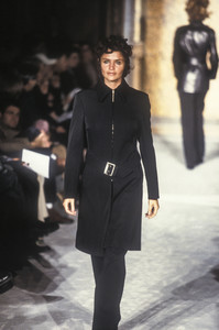 dirk-bikkembergs-fw-1997-3.thumb.jpg.3d0513360eff719ebc771690637071fa.jpg