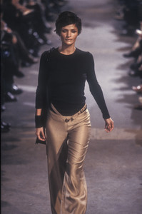 dirk-bikkembergs-ss-1997-2.thumb.jpg.c7a335e1992b2e0f1811100065aa7f73.jpg