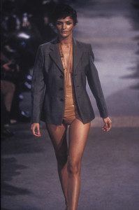 dirk-bikkembergs-ss-1997-8.thumb.jpg.22b7b22abc3db246a818bb2c80981abd.jpg