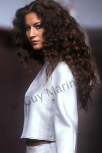 gisele_bunchen_valentino_wf_1999_photo_guy_marineau_007.jpg