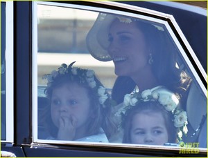 kate-middleton-prince-george-princess-charlotte-royal-wedding-10.jpg