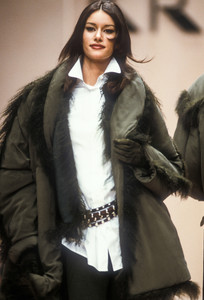krizia-fw-1992-17.thumb.jpg.78430b7c093557b43f87060429865f1f.jpg