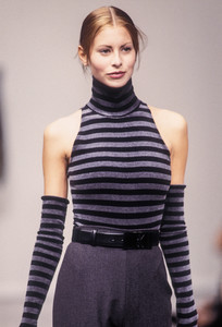 krizia-fw-1993-7.thumb.jpg.38c0d3cd945f24e49a52e8d16ef3a721.jpg
