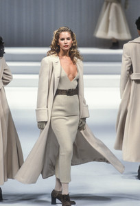 krizia-fw-1995-14.thumb.jpg.6d4ef5d716d4a20b746cd1c72a73e73e.jpg