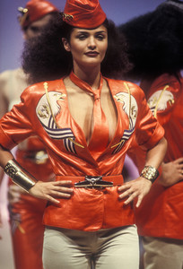 krizia-ss-1993-19.thumb.jpg.9142914cf5113c09f933c2ce86805af0.jpg