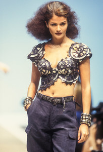 krizia-ss-1993-21.thumb.jpg.36f194c0ae4cc215f7c3d16c511b6062.jpg