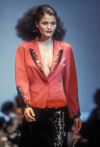 krizia-ss-1993-9.thumb.jpg.4e4bba561d1abf895f43c2b199c6f8f4.jpg