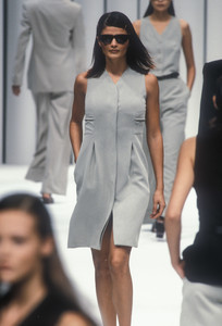 krizia-ss-1996-4.thumb.jpg.8ca50c767532b9048566d3617f29b09b.jpg