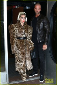 lady-gaga-rocks-fierce-leopard-print-outfit-in-nyc-01.jpg