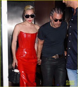 lady-gaga-rocks-red-leather-dress-with-christian-carino-05.thumb.jpg.0f0c0657da39808b781427f5ec4e29af.jpg